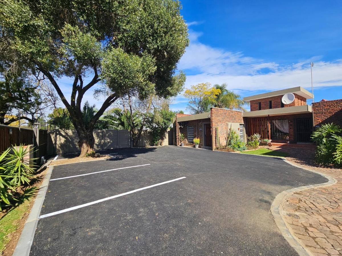 Bosveld In Die Stad 2 Guesthouse Alberton Luaran gambar